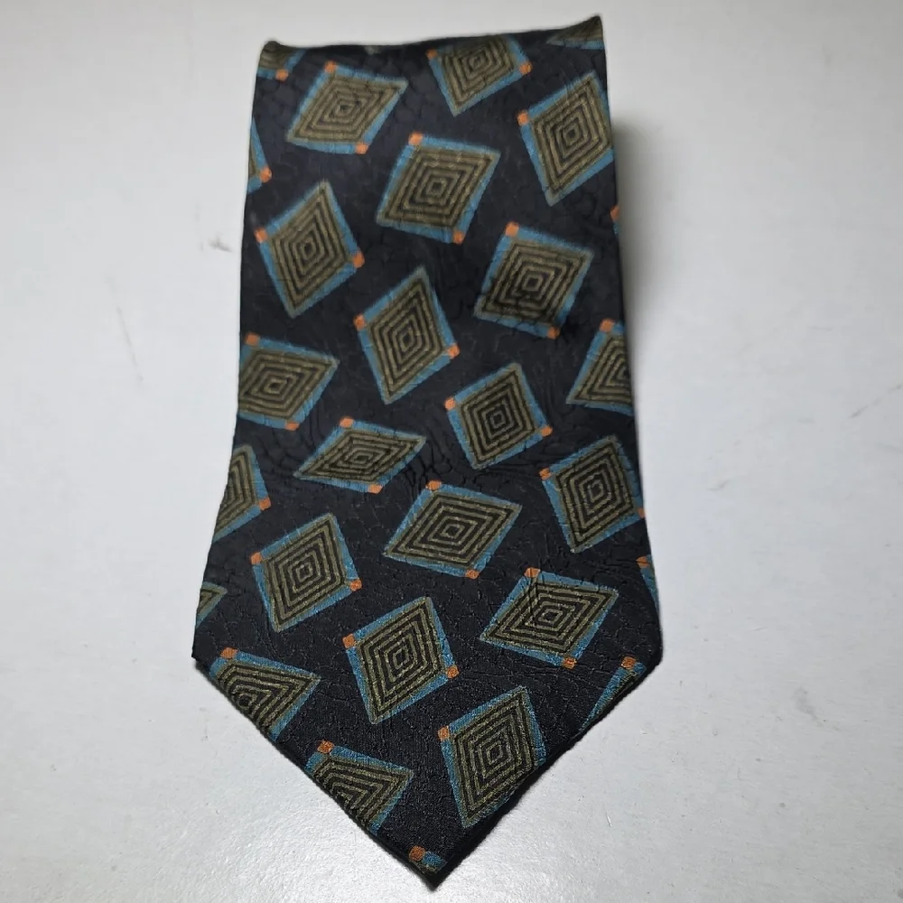 Giorgio‎ Armani Black Blue Gold Diamond Pattern Tie 100% Silk Made In Italy